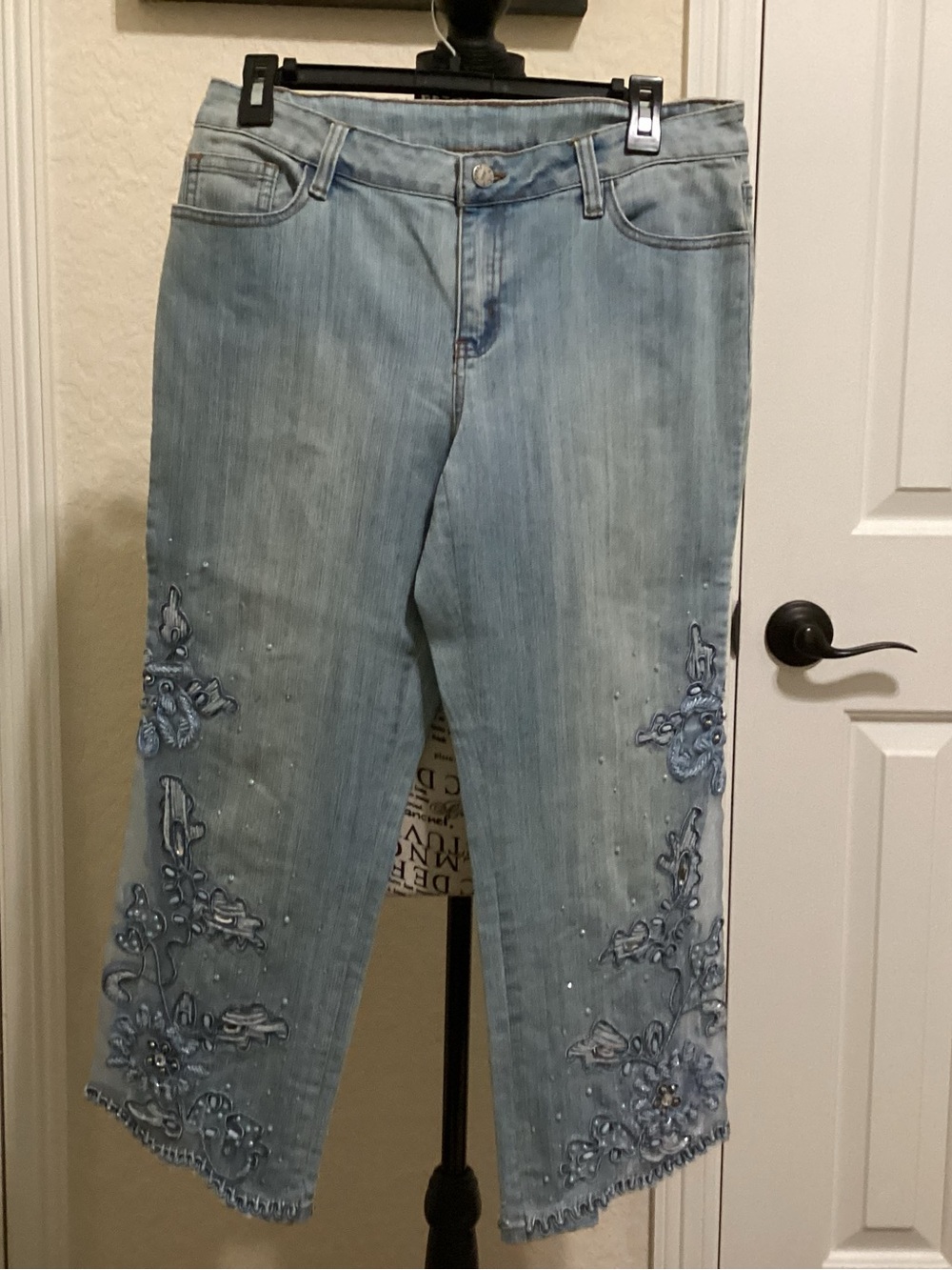 Embellished Light Blue Cropped Women’s Jeans